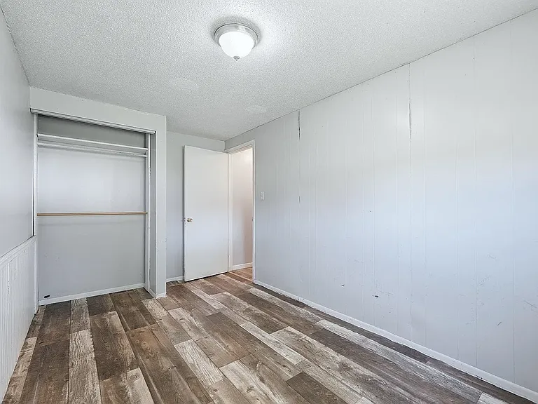 501 N Broadway St #D — Photo 6