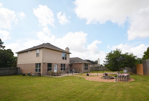 3rd image of 11918 Flattop Ln