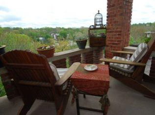 4133 Locust St, Kansas City, MO 64110