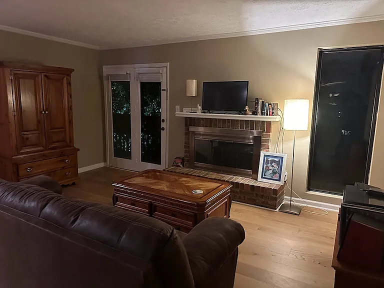 604 Tuxworth Cir #604 — Photo 2