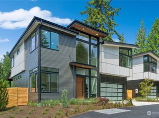13204 NE 70th St, Redmond, WA