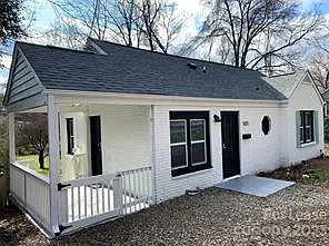 523 Franklin Ave — Photo 18