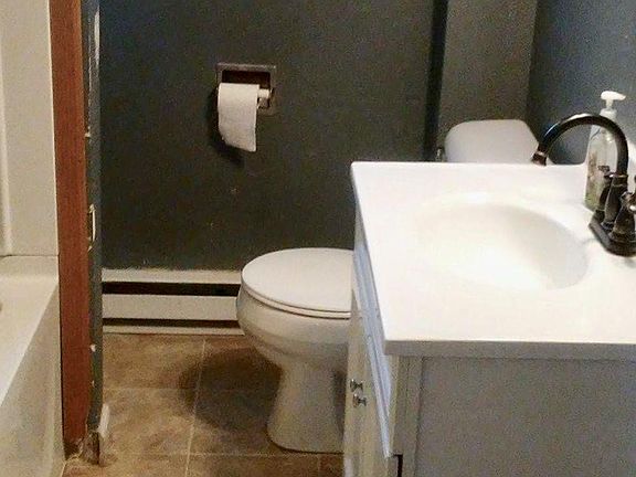 2nd image of 1510 W Memorial Dr #2