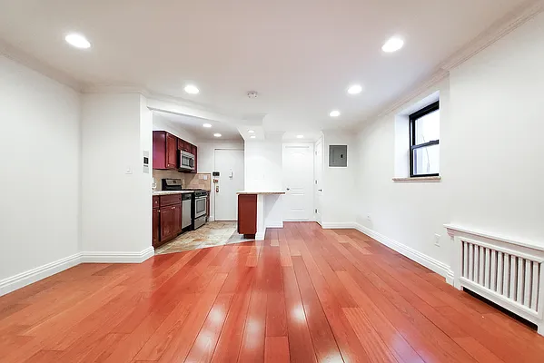 Rented by Warburg | media 2