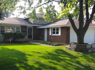 19141 Sherman St, Lansing, IL 60438