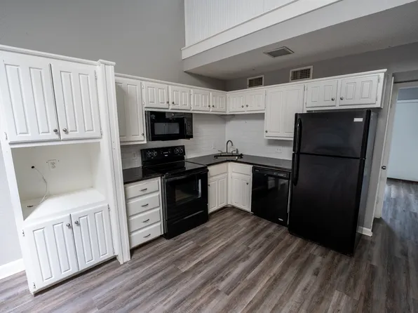 1400 Park Ave APT C1, Waco, TX 76706