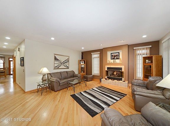 3rd image of 3300 N Ozanam Ave
