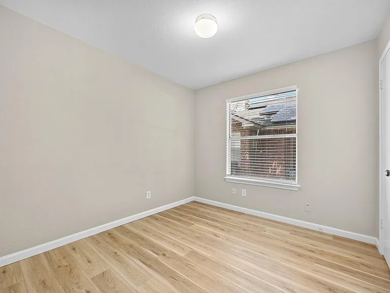 1806 Rusty Nail Loop — Photo 24