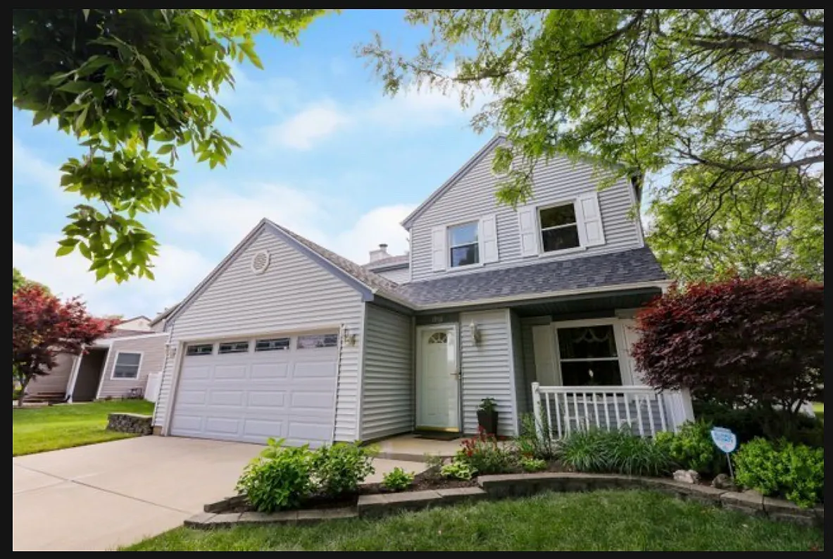 4 bed, 2118 sqft, $3,380 — Photo 2
