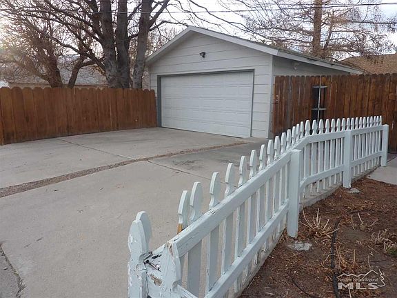 4th image of 1450 Douglas Ave