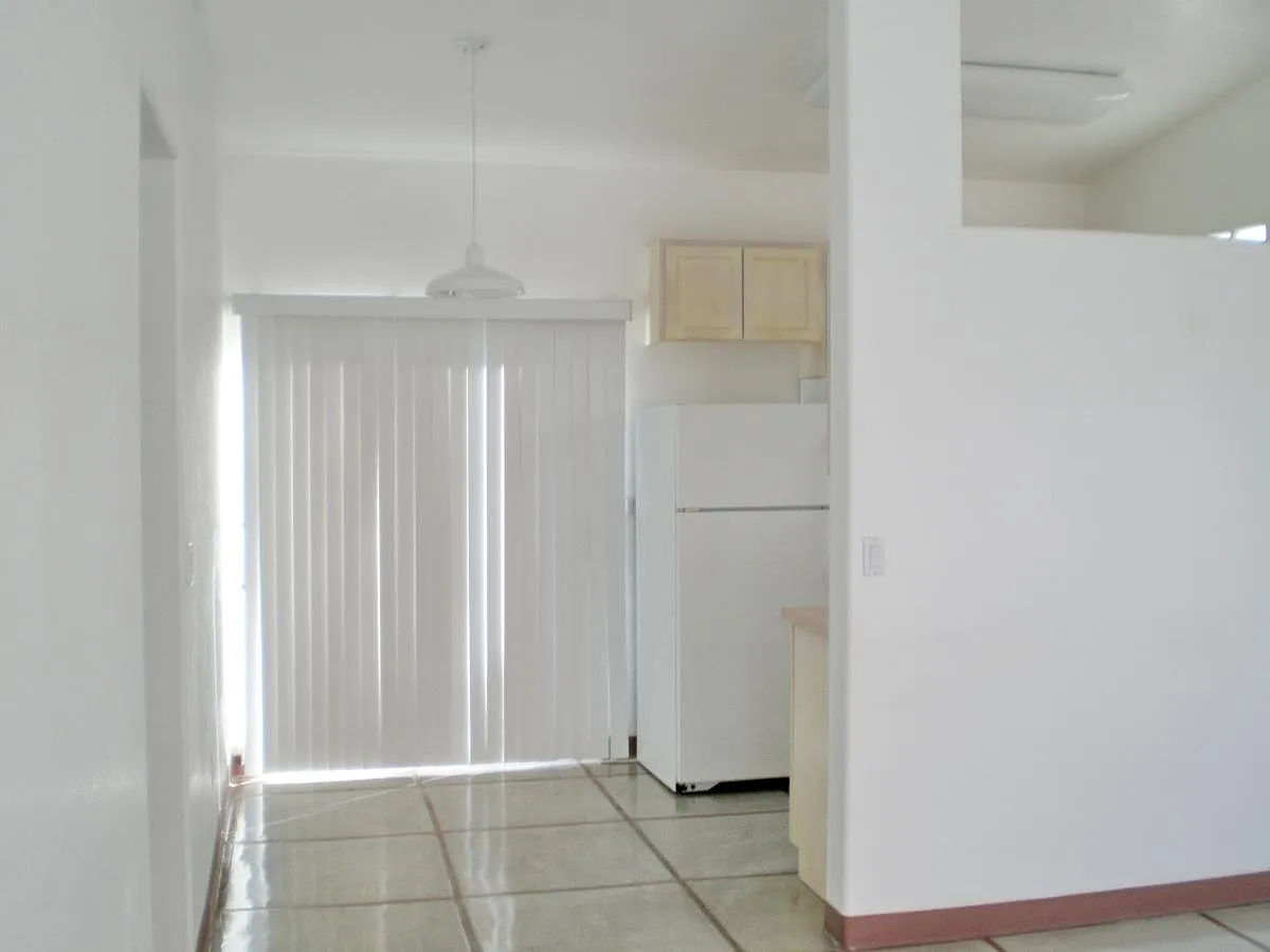 Building Photo - 930 E Adelaide Dr #1