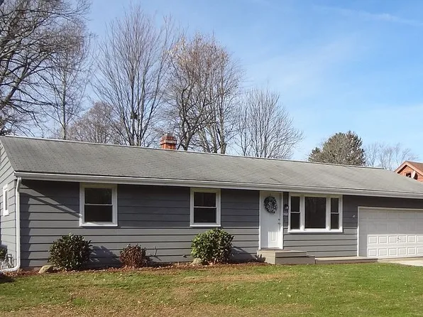 1402 Bennett Rd, Madison, OH 44057