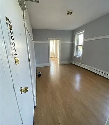 4th image of 262 Elmwood Ave #2RR
