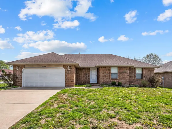 5122 S Ivey Lane, Battlefield, MO 65619