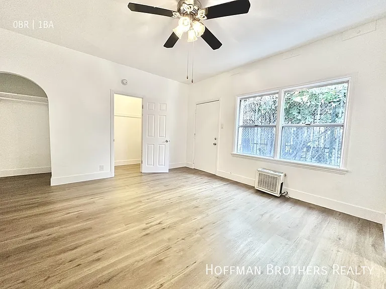 2360 W Washington Blvd #101 — Photo 5