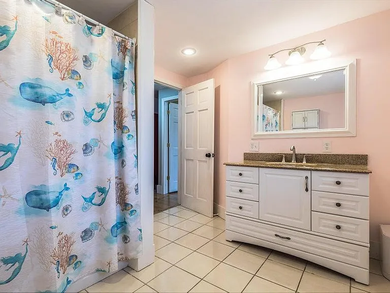 54 Goodwin St — Photo 15