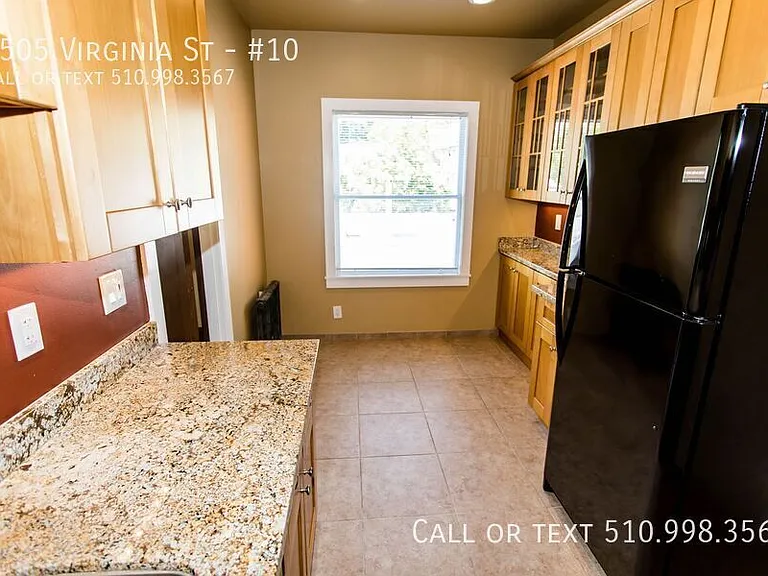 2505 Virginia St #10 — Photo 15