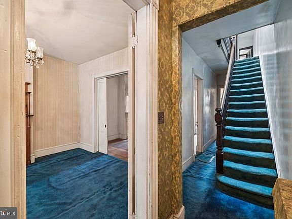 3rd image of 712 4th St SE