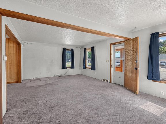 5th image of 324 Brookside Ave