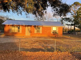 1889 Dyras Rd, Cottonwood, AL 36320