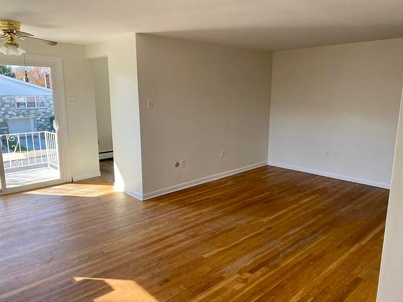 108 Oakland Ave — Photo 2