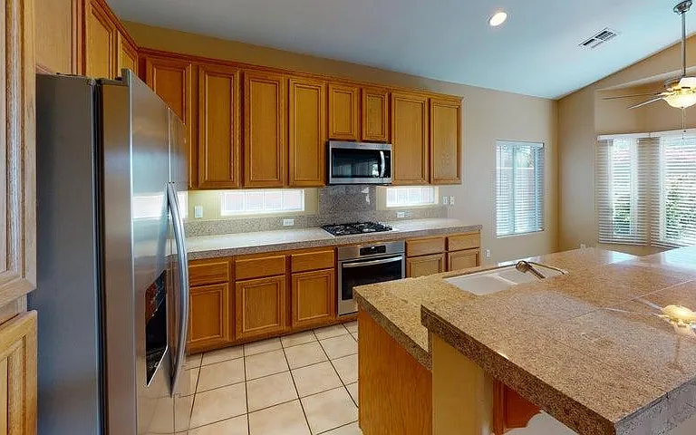 79679 Carmel Valley Ave — Photo 7