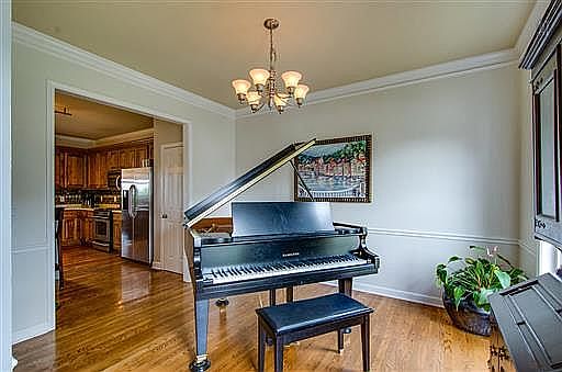 Dining room/music room