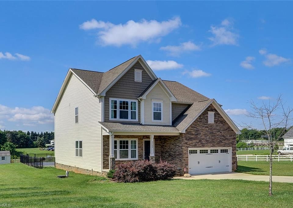 1st image of 4502 Fence Dr