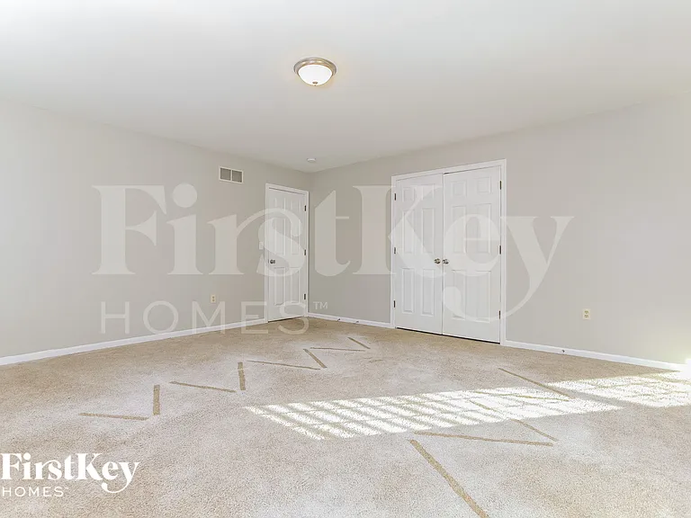 6012 Kingsgate Dr — Photo 10