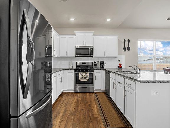 5th image of 931 Brynderwen Pl