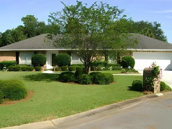 402 Bunker Hill Dr, Pensacola, FL 32506