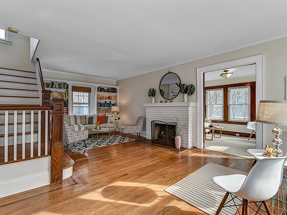 2nd image of 49 Park Ave