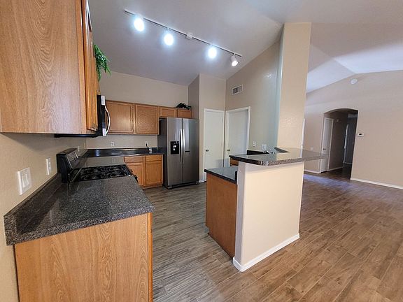 2nd image of 8547 W Missouri Ave