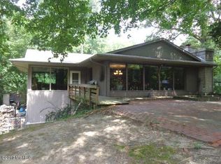 3611 Chamberlain Rd, Buchanan, MI 49107