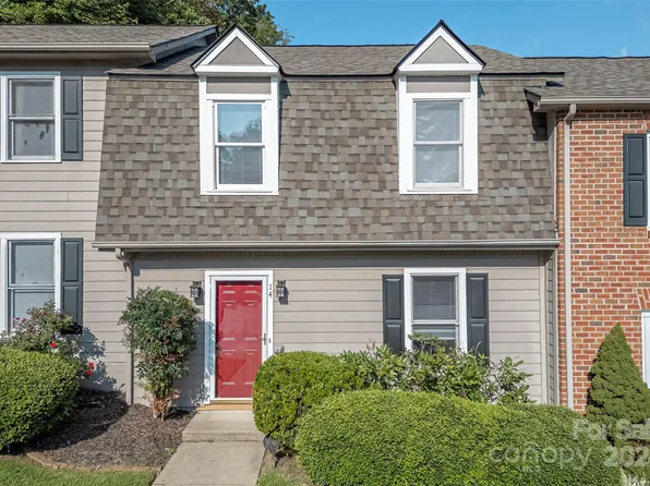 14 Sleepy Hollow Ln, Swannanoa, NC 28778