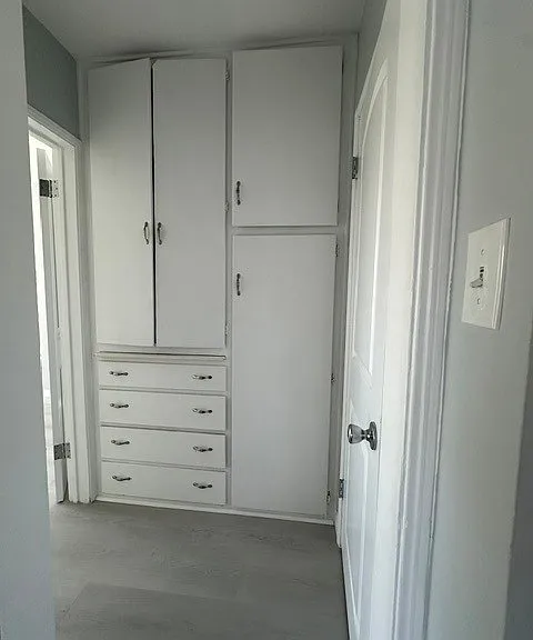 8811 S Budlong Ave — Photo 5