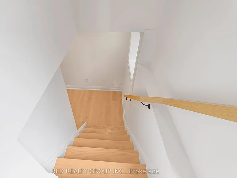 156 Richard Clark Dr — Photo 4