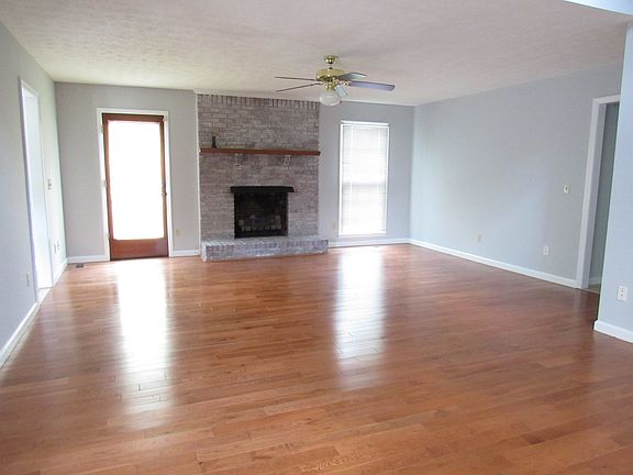 2nd image of 1018 Forestpointe Dr