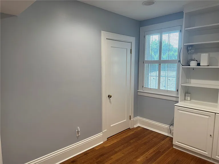 703 Saint James St — Photo 41