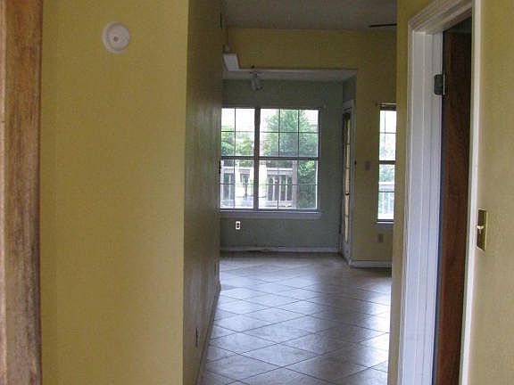 3rd image of 468 Sara Ave