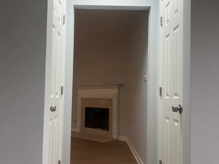 1604 Ranmar Dr — Photo 2