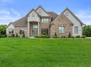 W218N5466 Taylors Woods DRIVE, Menomonee Falls, WI 53051