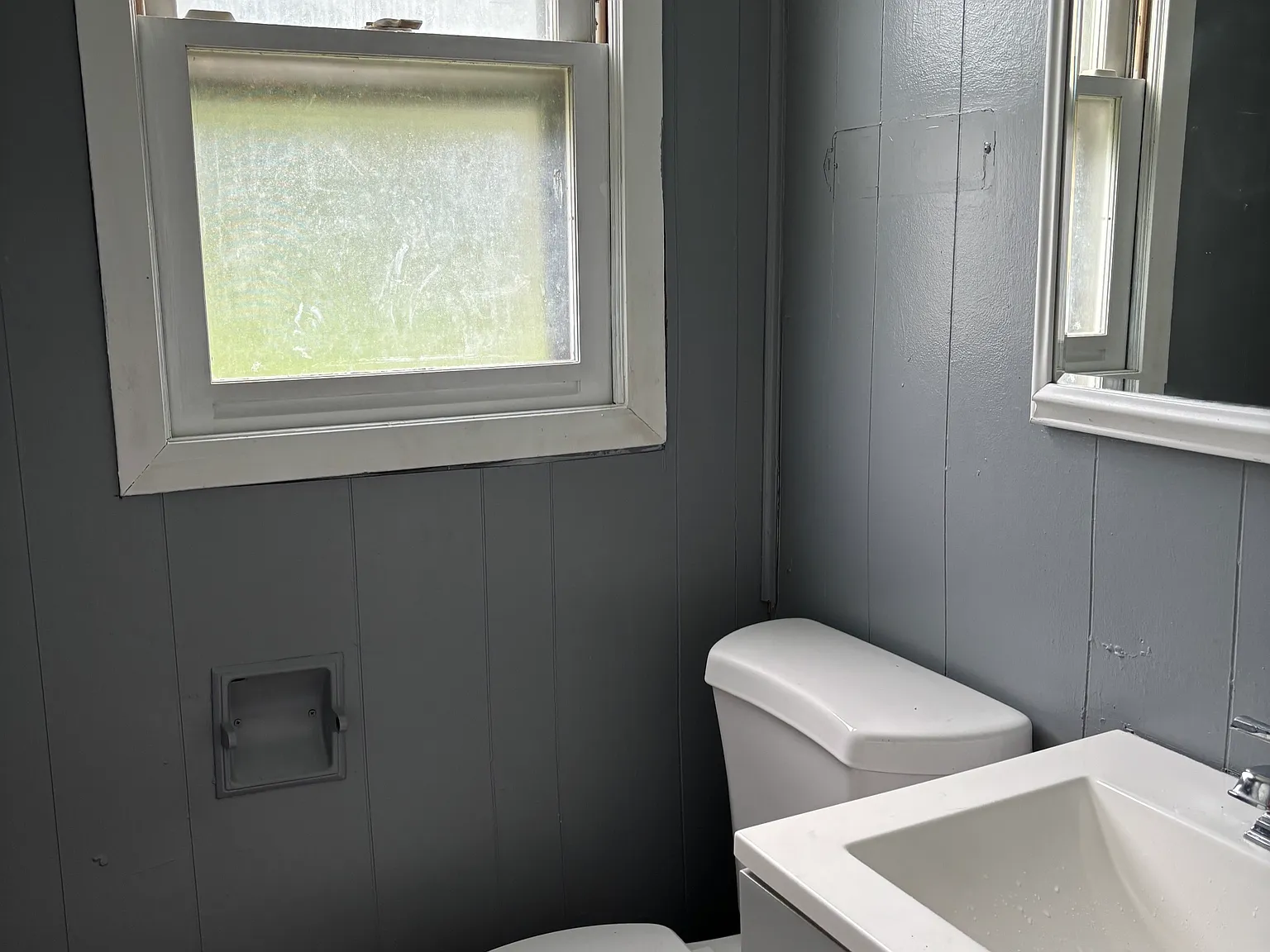 4 bed, 1.5 bath, 1296 sqft, $1,300 — Photo 1