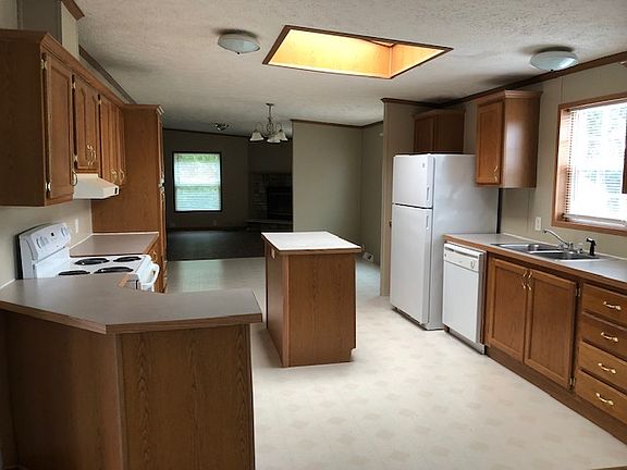 3rd image of 2065 Aspen Ln S