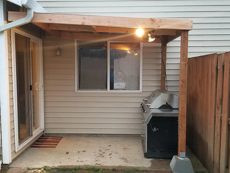 2314 NW 4th St — Photo 10