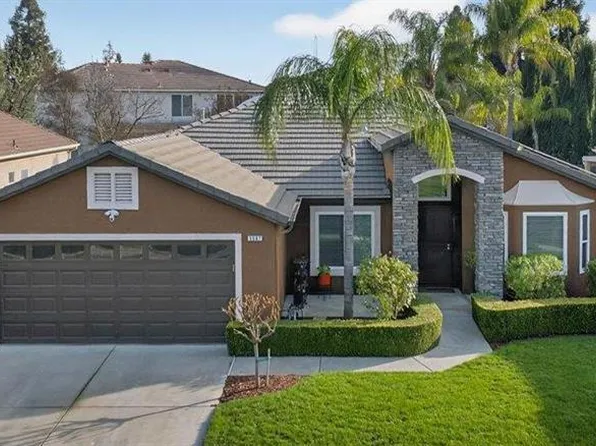 2567 E Tarragon Way, Fresno, CA 93720