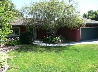 3010 Bluffs Ln, Mound, MN 55364