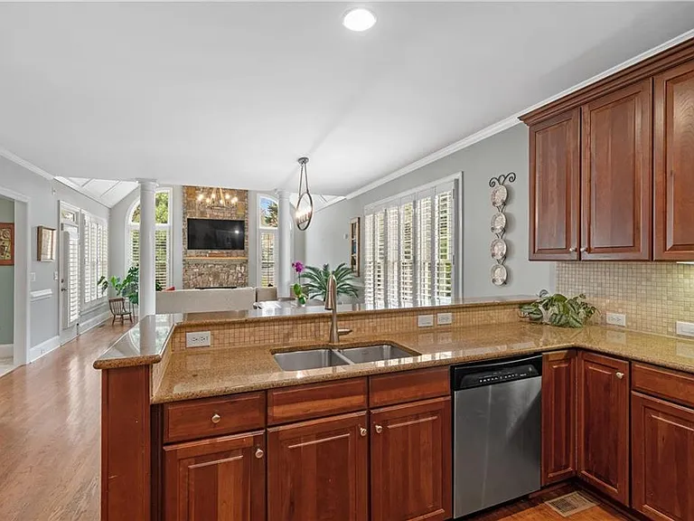 5945 Broadwater Trl — Photo 23