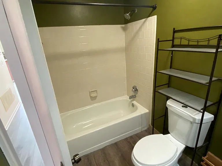 12891 Grays Pointe Rd #B — Photo 10