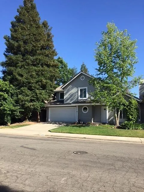 2109 E Birch Ave photo 1